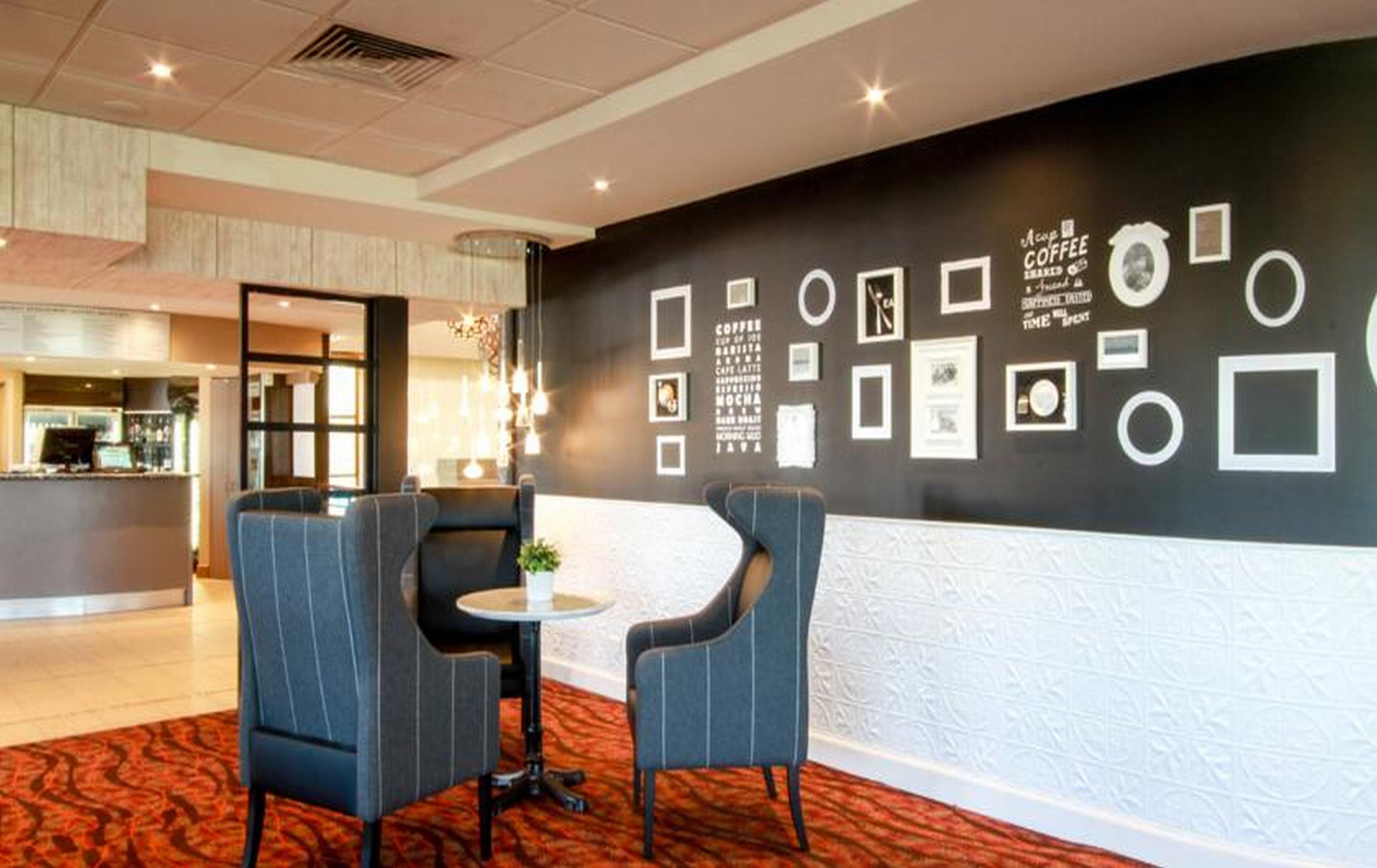 Отель Ibis Styles The Зе-Энтранс Экстерьер фото